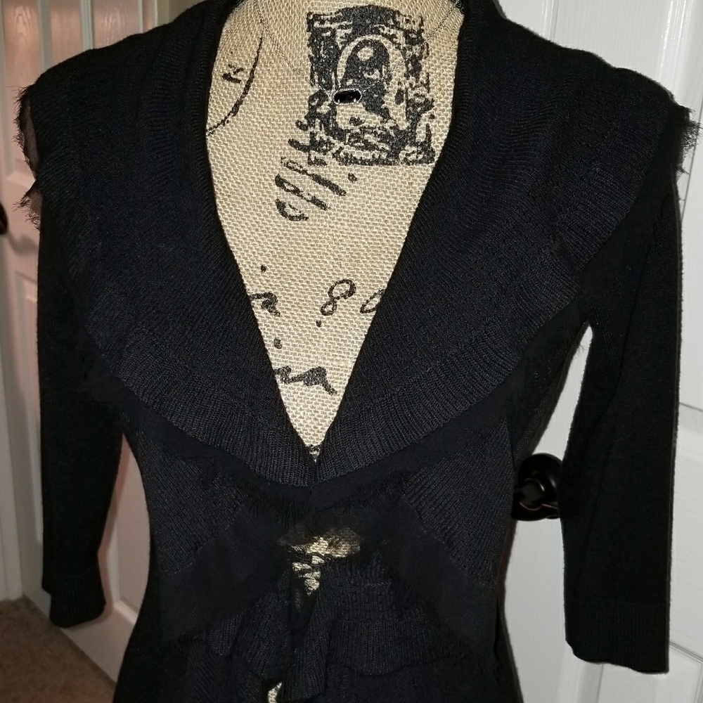 Size XS white house black market cardigan.  Euc!